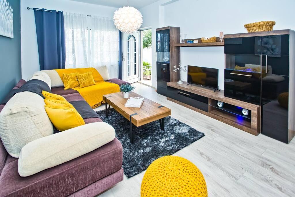 Apartman Tino With Two Sunny Terace フヴァル エクステリア 写真