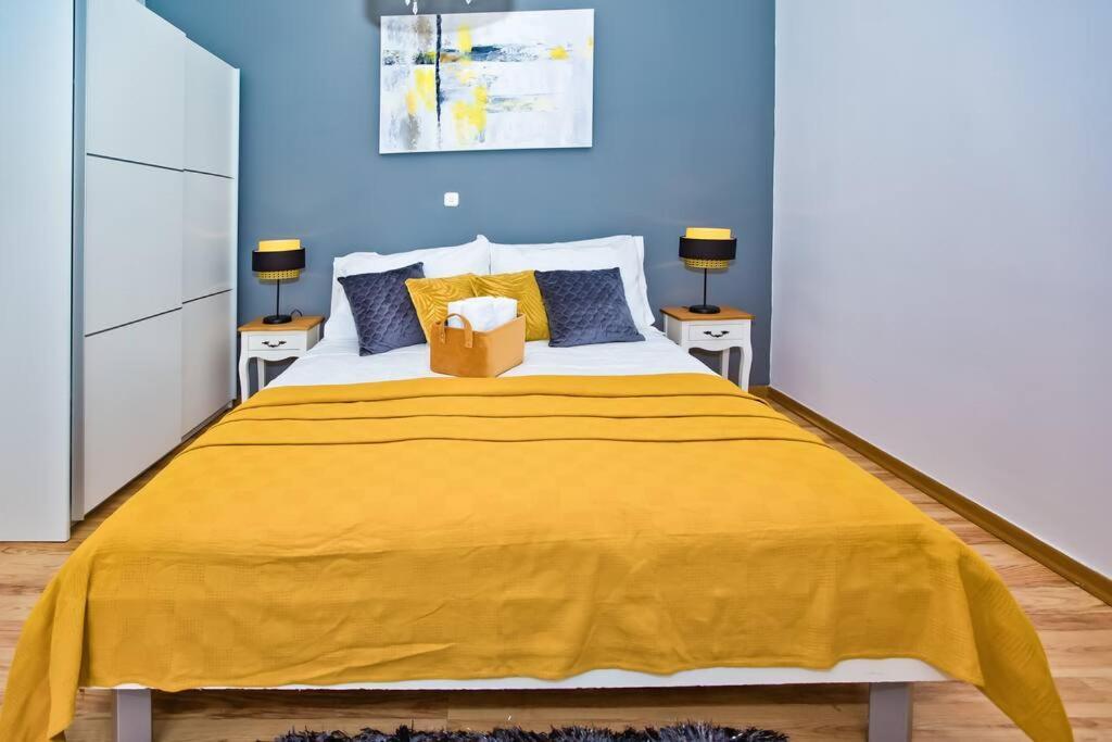 Apartman Tino With Two Sunny Terace フヴァル エクステリア 写真